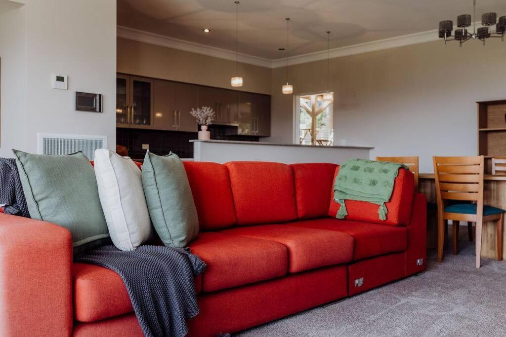 Apartment On James Бичено Экстерьер фото